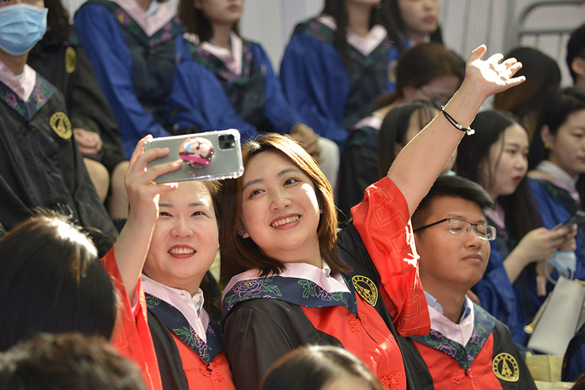 У�L׷����ѳУ����I��������ꡰ�ܽ^��ƽ������־��?j��n)z