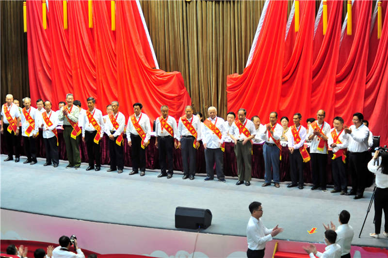 2021��6��30�գ�����ʡ�˲�������^(q��)��50�������h�g�����h�T�����C�l(f��)����s���h50�ꡱ�o(j��)�(ji��ng)?w��)¡? ><div   id=