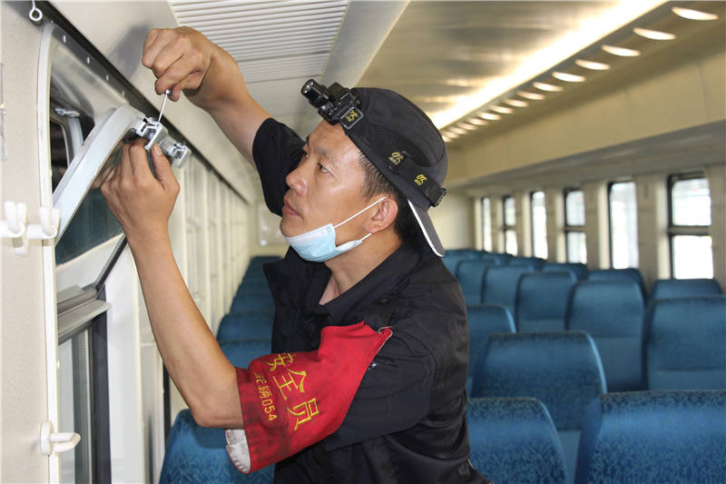 ����M�D���F·���\��Ļ�_����3��