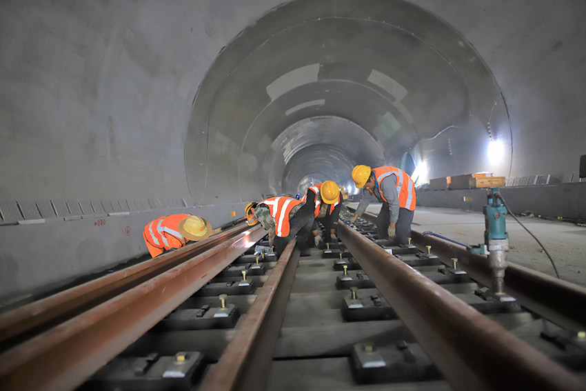 �������{(di��o)ԇ�܉