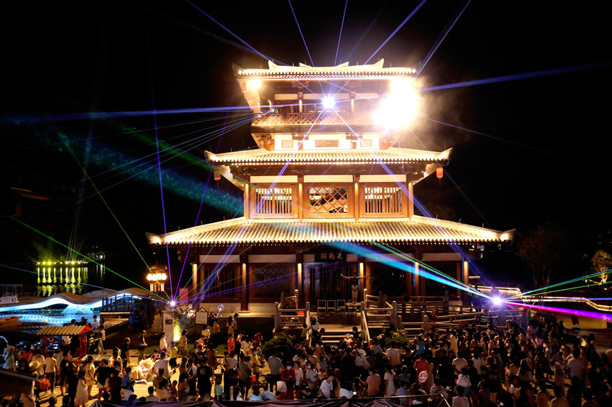 ���f�W�t����young���桱�������С�(zh��n)