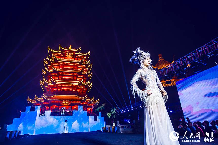 �S�Q��ǰ���ݕr�д��� 2021��h���H�r�����M(f��i)��(ji��)�_Ļ������W(w��ng) �����Ôz