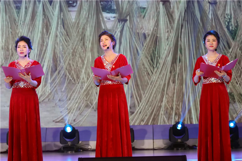 程河鎮(zhèn)人大主席團成員朗誦《襄州的春天》