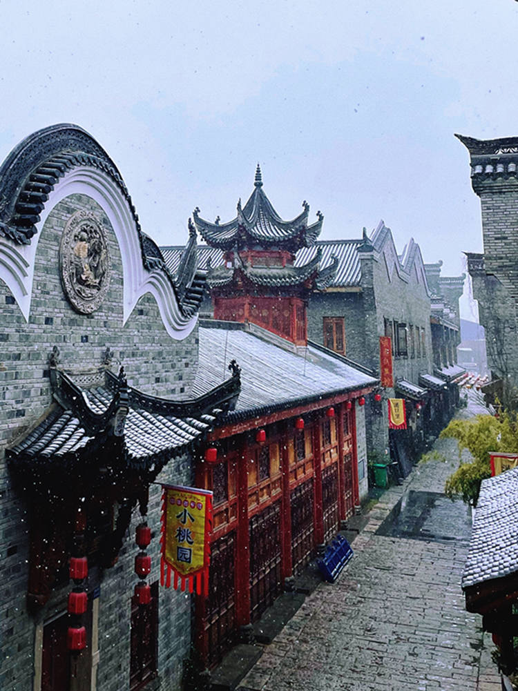 ��ѩ��������Ԫ��������}�ĝh����օ^(q��)���b��Äe��һ���L(f��ng)������o�z