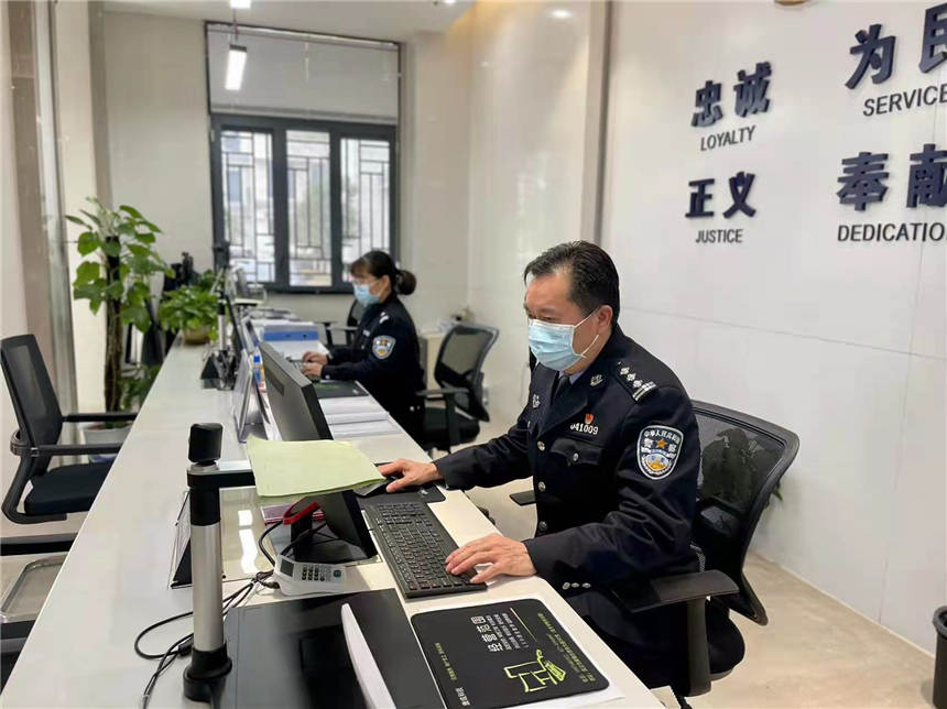 武漢公安人員保障城市安全。武龔軒攝