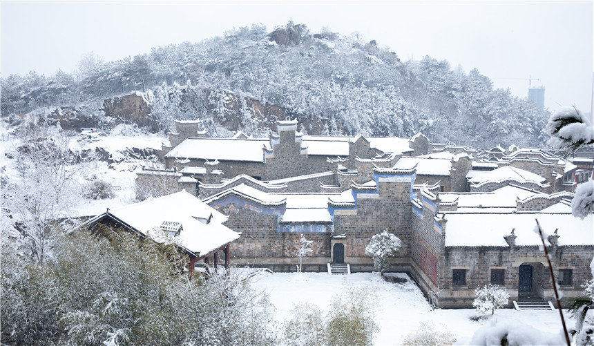 �����t����ѩ����V ��ѩӳ���� 