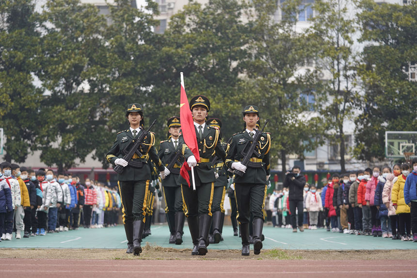 ��h�����������С�W(xu��)�S�Q��У�^(q��)ȫ�w�����c��h�Ж|���ЌW(xu��)�����o�l(w��i)�27��꠆Tһ��ͬ��һ������ͬ��һ���N���������z