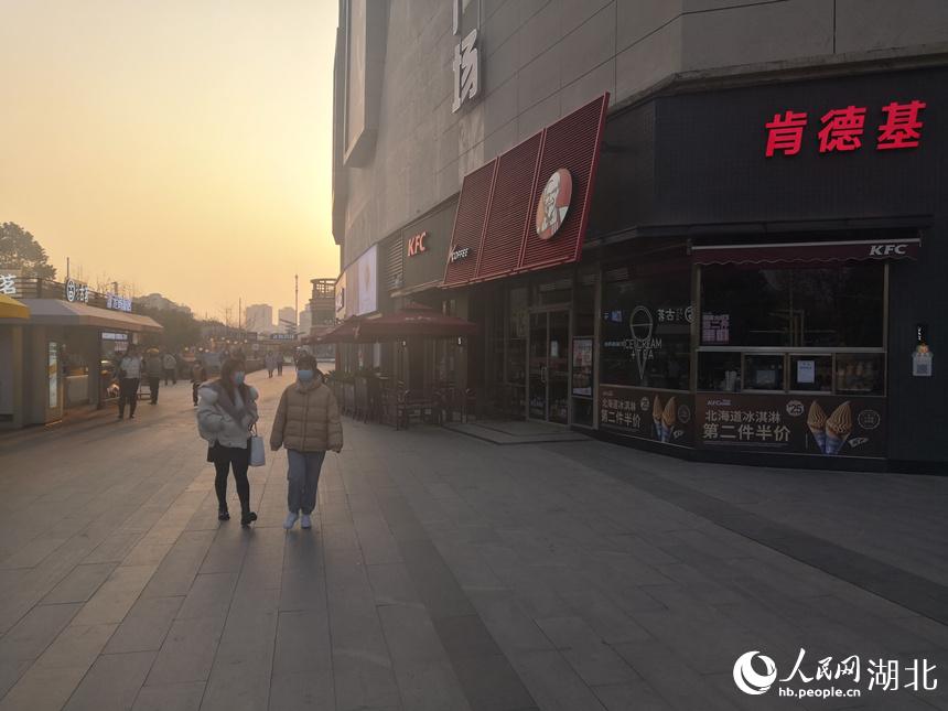 �cͬ�λ��@С�^(q��)һ�l�R·֮���ą^(q��)�h�ڳ��ЏV����Ȧ������W �����K�z