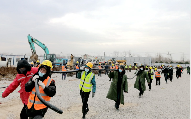 �A(y��)����|