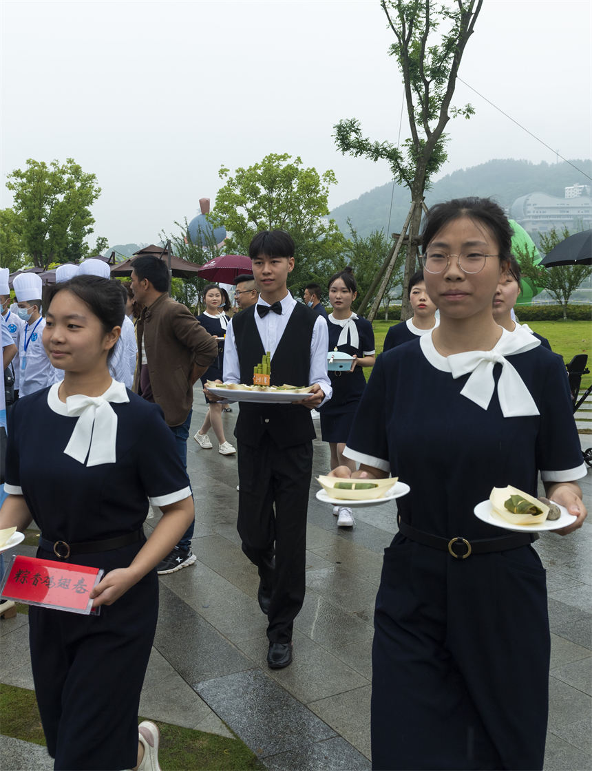 烹飪技能賽參賽作品“粽香雞翅卷”。鄭家裕攝