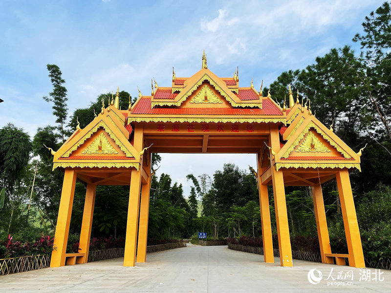 威遠鎮(zhèn)芒冒村黨芒現(xiàn)村民小組。人民網(wǎng) 周恬攝