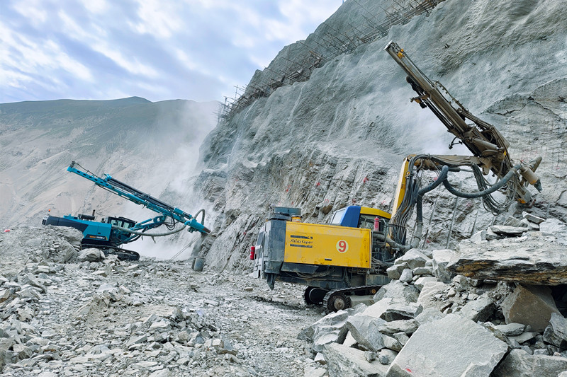 施工現(xiàn)場(chǎng)。