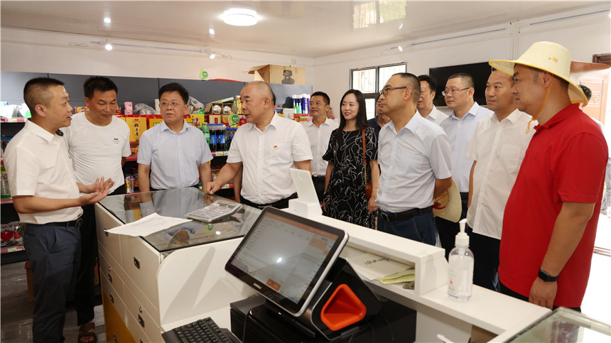 調(diào)研農(nóng)網(wǎng)現(xiàn)代終端建設(shè)。