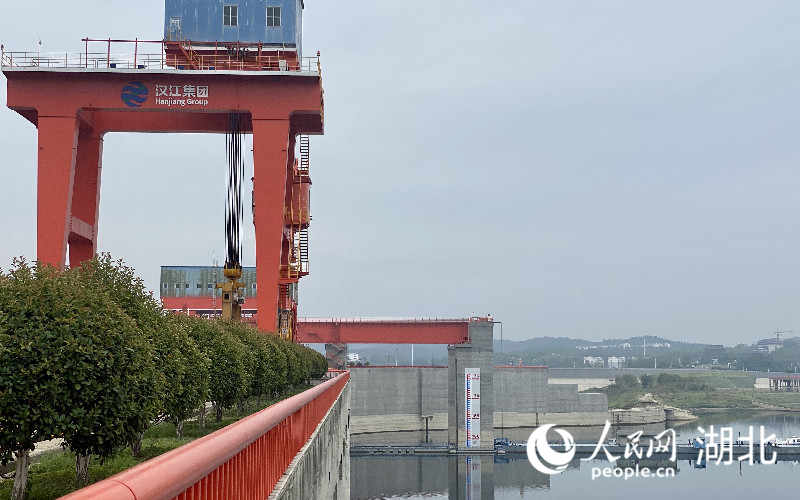 丹江口大壩。人民網(wǎng) 張沛攝