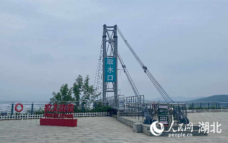 農(nóng)夫山泉丹江口取水口。人民網(wǎng) 張沛攝