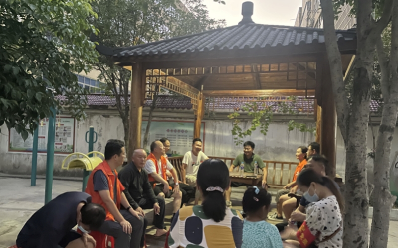 黃州建新社區(qū)奧興小區(qū)宣講會(huì)現(xiàn)場(chǎng)。朱東方攝