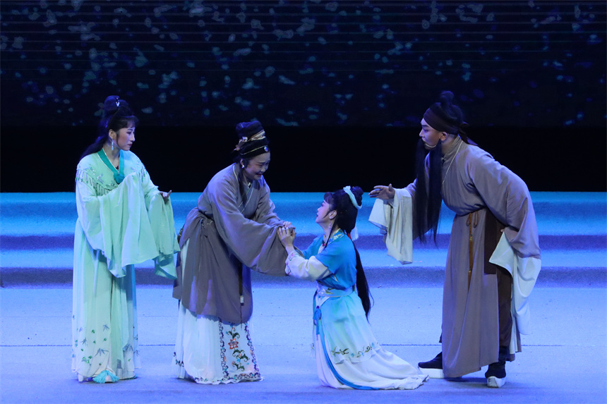 湖北黃梅:過大年唱大戲 正月戲味濃