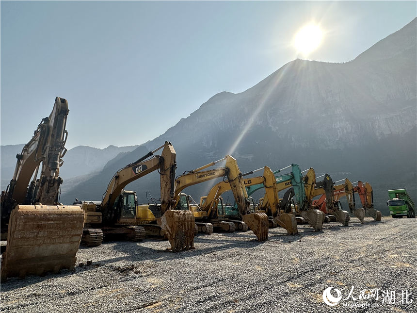 姚家平水利樞紐工程開工動(dòng)員大會(huì)現(xiàn)場。人民網(wǎng) 張沛攝