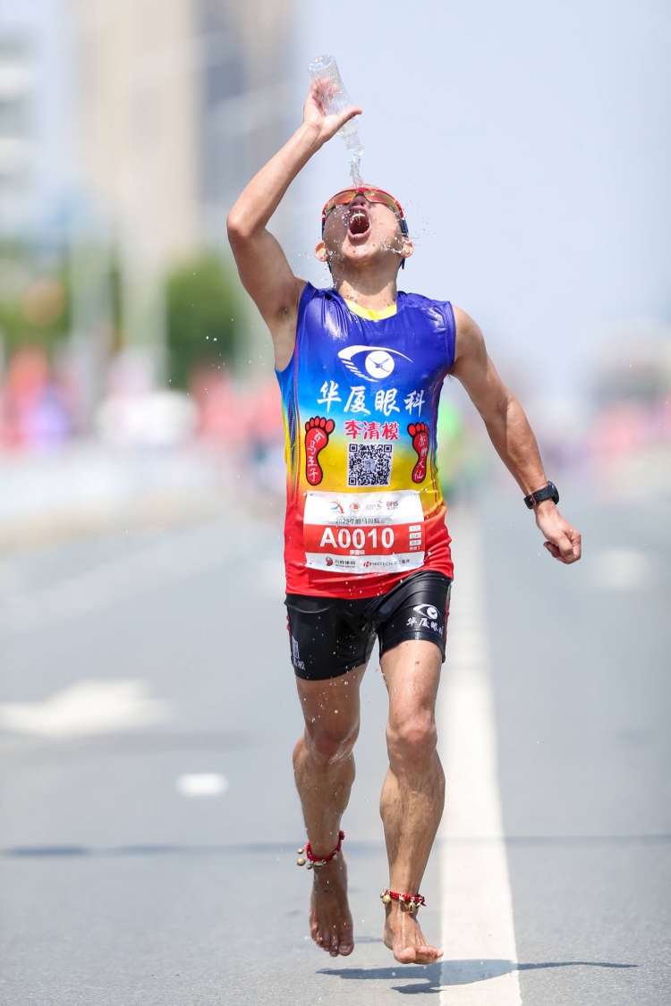 比賽選手。2023孝感馬拉松組委會供圖