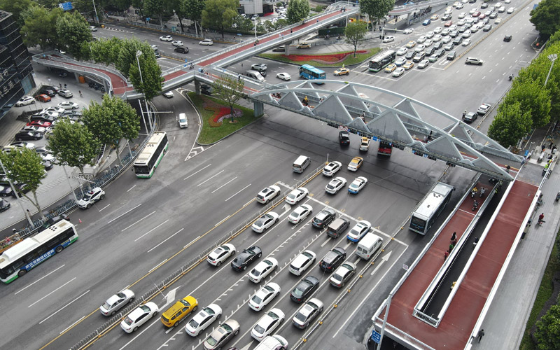 武昌區(qū)中南路口武珞路路口。