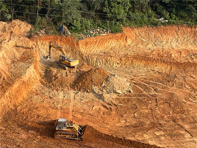 網(wǎng)友拍攝的現(xiàn)場圖片。