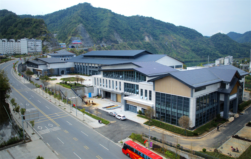 竹山縣茶葉產(chǎn)業(yè)博覽園。王俊攝