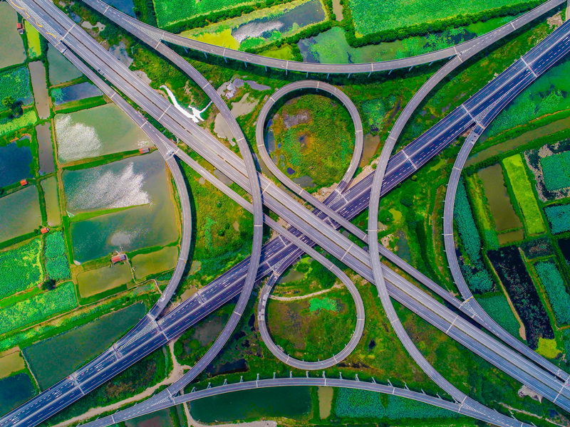 武監(jiān)高速孝洪樞紐互通。湖北交投集團供圖