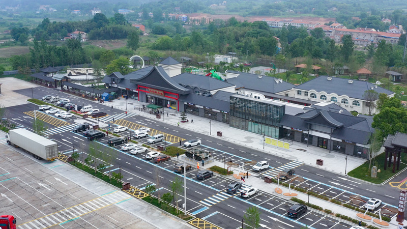 安陸服務區(qū)。湖北交投集團供圖