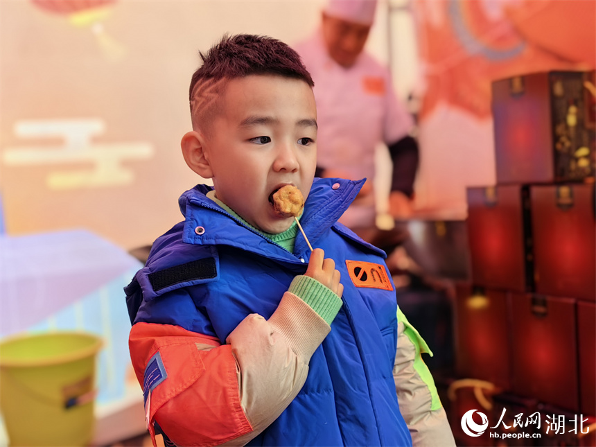 湖北武漢:過年的儀式感“丸”起來