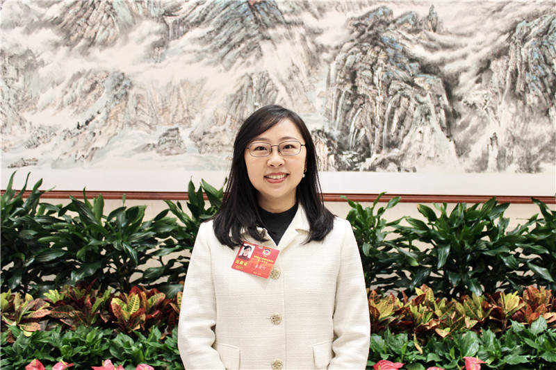 婁筱叮委員。人民網(wǎng)記者 張沛攝