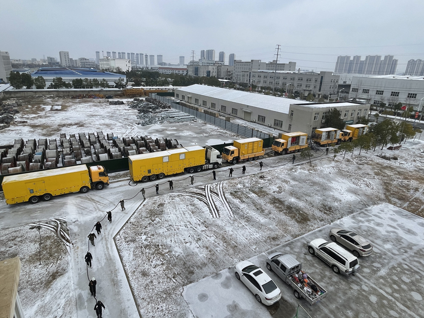 孝感巡檢管理中心移動(dòng)式車(chē)載融冰裝置。李季攝