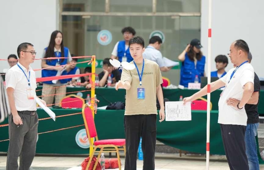 2024年湖北省大學(xué)生機(jī)械創(chuàng)新設(shè)計大賽在武漢東湖學(xué)院舉辦【3】