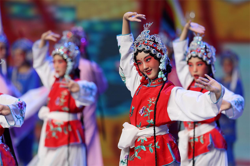 龍門小學(xué)戲曲進(jìn)校園。