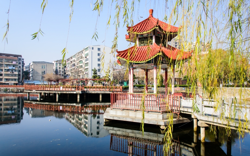 武穴市重塑記憶中的“九街十八巷”。