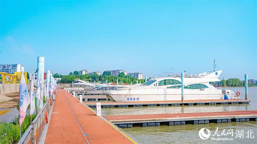 整齊?？康目焱?。人民網(wǎng)記者 周倩文攝