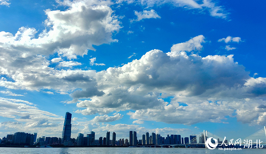 7月29日13時(shí)，武漢城區(qū)小時(shí)空氣質(zhì)量指數(shù)為22，空氣質(zhì)量狀況為優(yōu)。