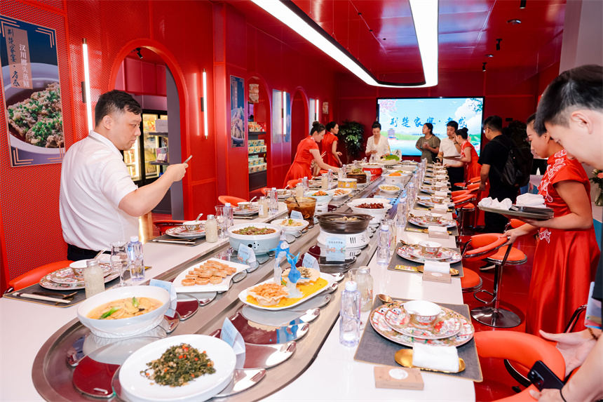 湖北孝感鮮品·孝心好禮 湖北孝感優(yōu)質(zhì)農(nóng)產(chǎn)品活動周在武漢啟幕【3】