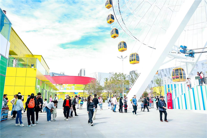 超大摩天輪。黃軒攝