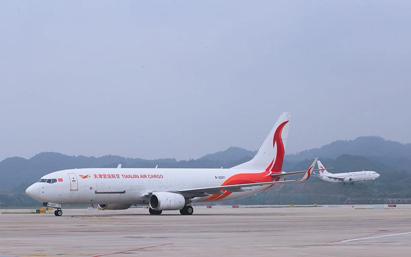 花湖國(guó)際機(jī)場(chǎng)。鄂軒攝