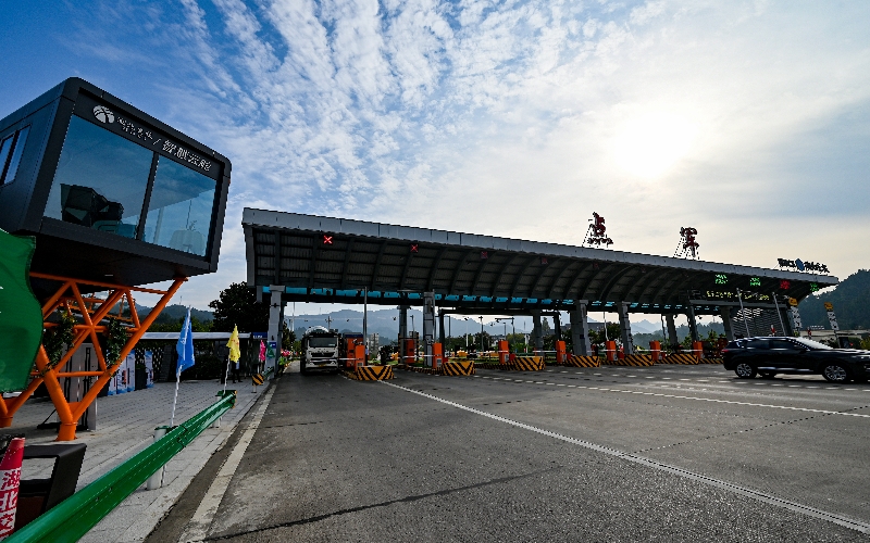 集成多種智能化設(shè)備和技術(shù)的雙層智慧云艙。吳迪攝