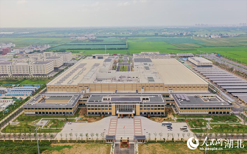 襄陽卷煙廠綠色工廠。人民網(wǎng)記者 郭婷婷攝