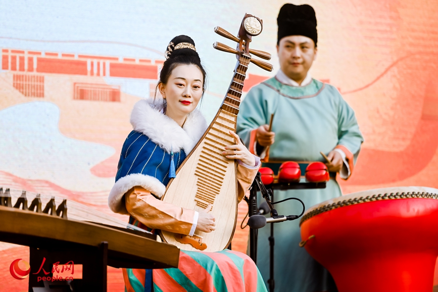 演出現(xiàn)場(chǎng)。人民網(wǎng) 霍亞平攝