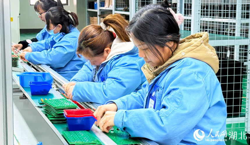 湖北孝感:開足馬力趕訂單 【6】