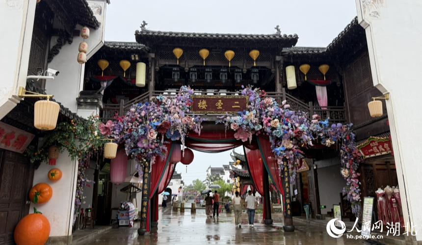 祥云灣街景。人民網(wǎng)記者 張雋攝