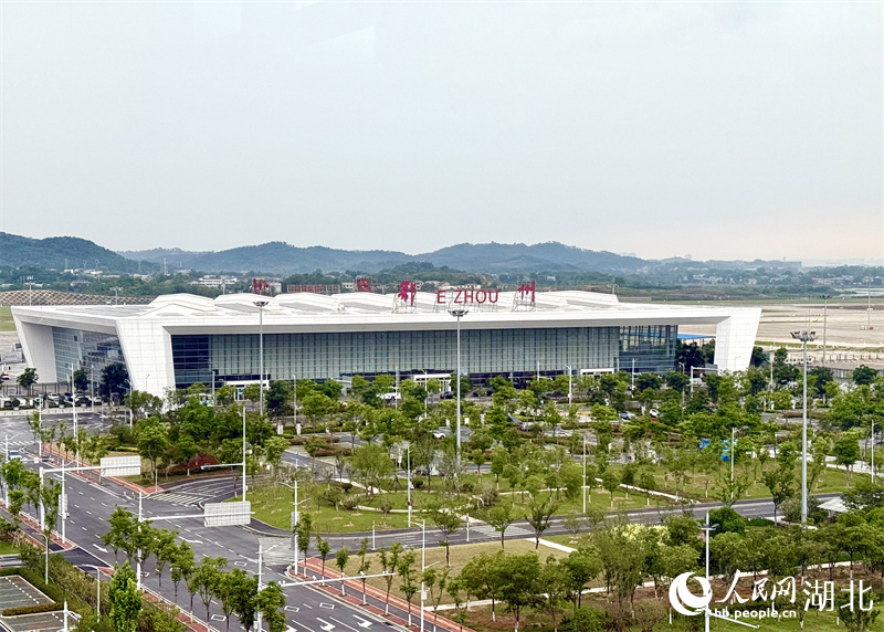 行進(jìn)中國(guó)丨內(nèi)陸崛起“空中出?？凇?/></a><a href=