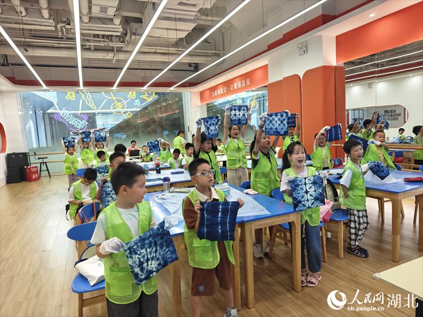 寫字樓里的暑假托管班