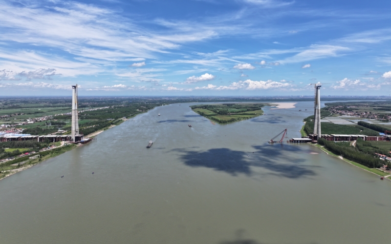 觀音寺長(zhǎng)江大橋。