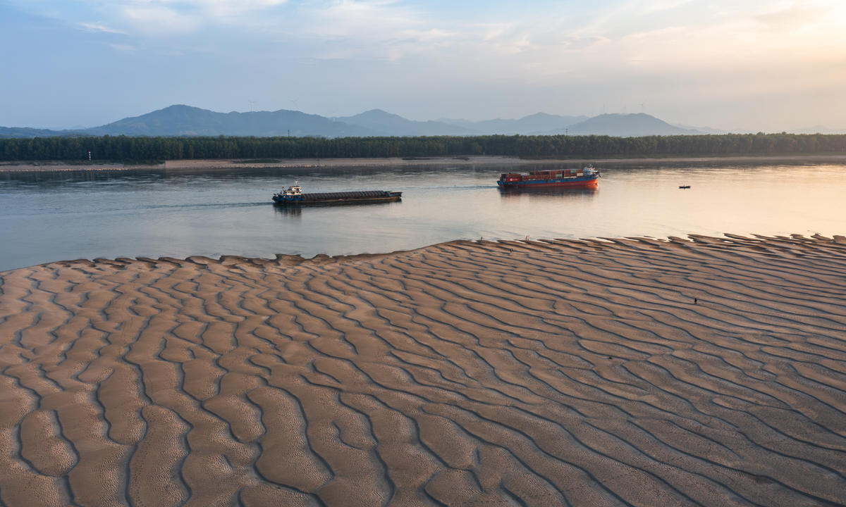 《長江-大自然的雕刻師》吳天平 攝