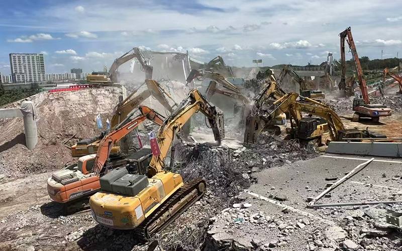 人民建議丨網(wǎng)民盼擴(kuò)建高速緩解通行壓力 湖北：擴(kuò)容升級(jí)保暢通