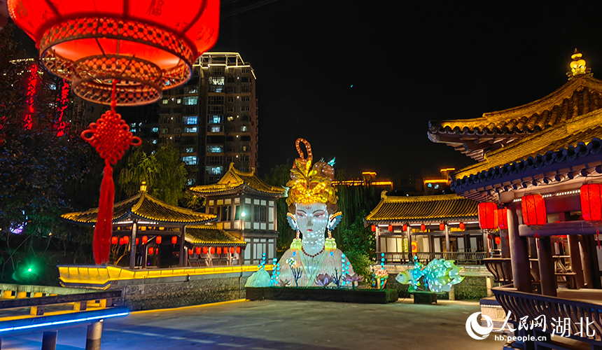 建筑美學(xué)與消費(fèi)體驗(yàn)點(diǎn)亮“夜名片”【4】